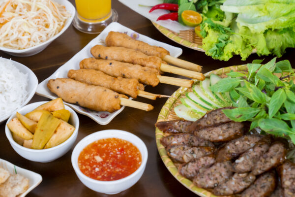 Bánh Tôm Bà Lộc luôn mong muốn truyền tải bản sắc con người Việt – Ẩm thực Việt – Tinh Thần Việt qua mỗi món ăn Bánh Tôm Bà Lộc luôn mong muốn truyền tải bản sắc con người Việt – Ẩm thực Việt – Tinh Thần Việt qua mỗi món ăn